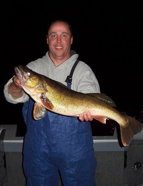 Sturgeon bay walleye 32 inches May 2011